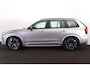 Volvo XC90 T8 Recharge AWD Ultra Dark - Luchtvering - Panorama/schuifdak - IntelliSafe Assist & Surround - 360º Camera - Bowers & Wilkins audio - Adaptieve LED koplampen - Verwarmde voorstoelen, stuur & achterbank - Parkeersensoren voor & achter - Elektr. bedienb. voorstoelen met geheugen - Geventileerde voorstoelen - Head up display - Draadloze tel. lader - Inklapbare trekhaak - 21' LMV