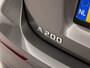 Mercedes-Benz A-klasse 200 AMG Sport 163Pk Automaat (GROOT NAVI, SFEERVERLICHTING, CAMERA, LEDER, STOELVERWARMING, SPORTSTOELEN, GETINT GLAS, LANE ASSIST, NIEUWE APK, NIEUWSTAAT)