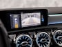 Mercedes-Benz A-klasse 200 AMG Sport 163Pk Automaat (GROOT NAVI, SFEERVERLICHTING, CAMERA, LEDER, STOELVERWARMING, SPORTSTOELEN, GETINT GLAS, LANE ASSIST, NIEUWE APK, NIEUWSTAAT)