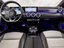 Mercedes-Benz A-klasse 200 AMG Sport 163Pk Automaat (GROOT NAVI, SFEERVERLICHTING, CAMERA, LEDER, STOELVERWARMING, SPORTSTOELEN, GETINT GLAS, LANE ASSIST, NIEUWE APK, NIEUWSTAAT)