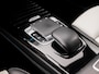 Mercedes-Benz A-klasse 200 AMG Sport 163Pk Automaat (GROOT NAVI, SFEERVERLICHTING, CAMERA, LEDER, STOELVERWARMING, SPORTSTOELEN, GETINT GLAS, LANE ASSIST, NIEUWE APK, NIEUWSTAAT)