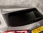 Mercedes-Benz A-klasse 200 AMG Sport 163Pk Automaat (GROOT NAVI, SFEERVERLICHTING, CAMERA, LEDER, STOELVERWARMING, SPORTSTOELEN, GETINT GLAS, LANE ASSIST, NIEUWE APK, NIEUWSTAAT)