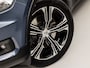 Volvo XC40 1.5 T5 Recharge Inscription 262PK Automaat (APPLE CARPLAY, GROOT NAVI, LEDER, CAMERA, STUUR/STOELVERWARMING, SPORTSTOELEN, TREKHAAK, KEYLESS, NIEUWE APK, NIEUWSTAAT)