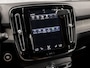 Volvo XC40 1.5 T5 Recharge Inscription 262PK Automaat (APPLE CARPLAY, GROOT NAVI, LEDER, CAMERA, STUUR/STOELVERWARMING, SPORTSTOELEN, TREKHAAK, KEYLESS, NIEUWE APK, NIEUWSTAAT)