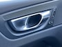 Volvo XC60 2.0 T6 350 pk Plug-in hybrid AWD Bright Long Range Trekhaak Panoramadak Navigatie ACC Google Elektrische Comfort Stoelen Carplay Stoelverwarming Stuurverwarming Pilot Assist Extra Getint Glas NL Auto 1e Eigenaar Plug In Hybride
