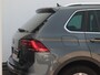 Volkswagen Tiguan 1.5 TSI ACT Highline | Elektrische kofferbak | Achteruitrijcamera | Stoelverwarming | Apple carplay / Android auto | DAB |
