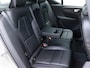 Volvo XC40 2.0 B4 Inscription | Stoel en stuurverwarming | Wegklapbare trekhaak | Elektrische kofferbakklep | Achteruitrijcamera | Lederen interieur |