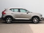 Volvo XC40 2.0 B4 Inscription | Stoel en stuurverwarming | Wegklapbare trekhaak | Elektrische kofferbakklep | Achteruitrijcamera | Lederen interieur |