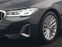 BMW 5-Serie Touring 530e Luxury Line PHEV 293pk | Trekhaak Af Fabriek | Panodak | Head Up | Adaptive Cruise | Camera | Laser LED | Lederen Sportstoelen Memory & Verwarmd | Sfeerverlichting | Stuur Verwarmd | Hifi Audio | Keyless | Blis | Plug In Hybrid |
