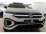 Volkswagen T-Roc 1.5 TSI 2x R-Line 150PK | Pano | Camera | IQ Light | 19'' R | 12 MND Garantie