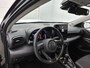 Toyota Yaris 1.5 Hybrid 115 Dynamic Comfort Pack | BTW Voertuig | Stoel+stuurverwarming | Dodehoek detectie | Parkeersensoren voor+achter | Draadloze telefoonlader | Cruise Control Adaptive | Apple CarPlay/Android Auto |