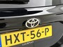 Toyota Yaris 1.5 Hybrid 115 Dynamic Comfort Pack | BTW Voertuig | Stoel+stuurverwarming | Dodehoek detectie | Parkeersensoren voor+achter | Draadloze telefoonlader | Cruise Control Adaptive | Apple CarPlay/Android Auto |