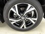 Toyota Yaris 1.5 Hybrid 115 Dynamic Comfort Pack | BTW Voertuig | Dodehoek detectie | Stoel+stuurverwarming | Parkeersensoren voor+achter | Draadloze telefoonlader | Apple CarPlay/Android auto |