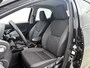 Toyota Yaris 1.5 Hybrid 115 Dynamic Comfort Pack | BTW Voertuig | Stoel+stuurverwarming | Dodehoek detectie | Parkeersensoren voor+achter | Draadloze telefoonlader | Cruise Control Adaptive | Apple CarPlay/Android Auto |