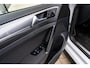 Volkswagen Golf 1.4 TSI Highline R-Line *Virtual* ACC* Vol*