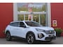 Peugeot 2008 1.2 Hybrid 145PK AUTOMAAT ALLURE | NAVIGATIE | KEYLESS ENTRY/START | DRAADLOZE TELEFOONLADER | DRAADLOZE APPLE CARPLAY/ANDROID AUTO | CAMERA VOOR + ACHTER | PARKEERSENSOREN VOOR + ACHTER | LICHTMETALEN VELGEN 17" | CLIMATE CONTROL | ADAPTIVE CRUISE CONTROL | DODEHOEK DETECTIE |