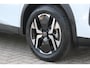 Peugeot 2008 1.2 Hybrid 145PK AUTOMAAT ALLURE | NAVIGATIE | KEYLESS ENTRY/START | DRAADLOZE TELEFOONLADER | DRAADLOZE APPLE CARPLAY/ANDROID AUTO | CAMERA VOOR + ACHTER | PARKEERSENSOREN VOOR + ACHTER | LICHTMETALEN VELGEN 17" | CLIMATE CONTROL | ADAPTIVE CRUISE CONTROL | DODEHOEK DETECTIE |