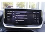 Peugeot 2008 1.2 Hybrid 145PK AUTOMAAT ALLURE | NAVIGATIE | KEYLESS ENTRY/START | DRAADLOZE TELEFOONLADER | DRAADLOZE APPLE CARPLAY/ANDROID AUTO | CAMERA VOOR + ACHTER | PARKEERSENSOREN VOOR + ACHTER | LICHTMETALEN VELGEN 17" | CLIMATE CONTROL | ADAPTIVE CRUISE CONTROL | DODEHOEK DETECTIE |