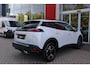 Peugeot 2008 1.2 Hybrid 145PK AUTOMAAT ALLURE | NAVIGATIE | KEYLESS ENTRY/START | DRAADLOZE TELEFOONLADER | DRAADLOZE APPLE CARPLAY/ANDROID AUTO | CAMERA VOOR + ACHTER | PARKEERSENSOREN VOOR + ACHTER | LICHTMETALEN VELGEN 17" | CLIMATE CONTROL | ADAPTIVE CRUISE CONTROL | DODEHOEK DETECTIE |