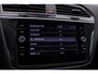 Volkswagen Tiguan Highline Business R 1.4 TSI 150pk DSG Automaat Trekhaak, Elektrische achterklep, Adaptive cruise control, LED koplampen, Navigatie