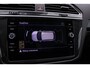 Volkswagen Tiguan Highline Business R 1.4 TSI 150pk DSG Automaat Trekhaak, Elektrische achterklep, Adaptive cruise control, LED koplampen, Navigatie