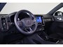 Volvo EX40 Extended Range Ultra Black Ed. 82 kWh - Panorama/schuifdak - IntelliSafe Assist & Surround - 360º Camera - Harman/Kardon audio - Verwarmde voorstoelen & stuur - Parkeersensoren voor & achter - Draadloze tel. lader - Warmtepomp - Extra getint glas - 19' LMV