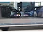 Volkswagen ID.7 Tourer GTX Limited Edition 86 kWh 340PK / 250kW, 60 maanden / 100.000km garantie, warmtepomp, wegklapbare trekhaak, adaptief onderstel (dcc), 20" LMV, Harman & Kardon geluidssysteem (13 speaker 700 watt met subwoofer), head-up display, rondomzichtcamera (area view), verwarm- en ventileerbare voorstoelen met elektrische stoelverstelling, massagefunctie en geheugen, verwarmbare achterbank, verwarmbaar multifunctioneel lederen stuurwiel, parkeerassistent (park assist pro), draadloze telefoonlader, verwarmbare voorruit (infrarood), LED Matrix (IQ.Lights), dodehoekdetectie (side assist), 4 wielaandrijving (4motion), discover pro max navigatie scherm, elektrisch verstel-, verwarm- en inklapbare buitenspiegels, Apple Carplay & Android Auto, parkeersensoren voor en achter (pdc), navigatie, DAB+, 3-zone climatronic etc.
