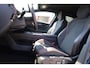 Volkswagen ID.7 Tourer GTX Limited Edition 86 kWh 340PK / 250kW, 60 maanden / 100.000km garantie, warmtepomp, wegklapbare trekhaak, adaptief onderstel (dcc), 20" LMV, Harman & Kardon geluidssysteem (13 speaker 700 watt met subwoofer), head-up display, rondomzichtcamera (area view), verwarm- en ventileerbare voorstoelen met elektrische stoelverstelling, massagefunctie en geheugen, verwarmbare achterbank, verwarmbaar multifunctioneel lederen stuurwiel, parkeerassistent (park assist pro), draadloze telefoonlader, verwarmbare voorruit (infrarood), LED Matrix (IQ.Lights), dodehoekdetectie (side assist), 4 wielaandrijving (4motion), discover pro max navigatie scherm, elektrisch verstel-, verwarm- en inklapbare buitenspiegels, Apple Carplay & Android Auto, parkeersensoren voor en achter (pdc), navigatie, DAB+, 3-zone climatronic etc.