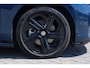 Volkswagen ID.7 Tourer GTX Limited Edition 86 kWh 340PK / 250kW, 60 maanden / 100.000km garantie, warmtepomp, wegklapbare trekhaak, adaptief onderstel (dcc), 20" LMV, Harman & Kardon geluidssysteem (13 speaker 700 watt met subwoofer), head-up display, rondomzichtcamera (area view), verwarm- en ventileerbare voorstoelen met elektrische stoelverstelling, massagefunctie en geheugen, verwarmbare achterbank, verwarmbaar multifunctioneel lederen stuurwiel, parkeerassistent (park assist pro), draadloze telefoonlader, verwarmbare voorruit (infrarood), LED Matrix (IQ.Lights), dodehoekdetectie (side assist), 4 wielaandrijving (4motion), discover pro max navigatie scherm, elektrisch verstel-, verwarm- en inklapbare buitenspiegels, Apple Carplay & Android Auto, parkeersensoren voor en achter (pdc), navigatie, DAB+, 3-zone climatronic etc.