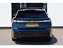 Volkswagen ID.7 Tourer GTX Limited Edition 86 kWh 340PK / 250kW, 60 maanden / 100.000km garantie, warmtepomp, wegklapbare trekhaak, adaptief onderstel (dcc), 20" LMV, Harman & Kardon geluidssysteem (13 speaker 700 watt met subwoofer), head-up display, rondomzichtcamera (area view), verwarm- en ventileerbare voorstoelen met elektrische stoelverstelling, massagefunctie en geheugen, verwarmbare achterbank, verwarmbaar multifunctioneel lederen stuurwiel, parkeerassistent (park assist pro), draadloze telefoonlader, verwarmbare voorruit (infrarood), LED Matrix (IQ.Lights), dodehoekdetectie (side assist), 4 wielaandrijving (4motion), discover pro max navigatie scherm, elektrisch verstel-, verwarm- en inklapbare buitenspiegels, Apple Carplay & Android Auto, parkeersensoren voor en achter (pdc), navigatie, DAB+, 3-zone climatronic etc.