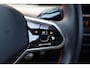 Volkswagen ID.7 Tourer GTX Limited Edition 86 kWh 340PK / 250kW, 60 maanden / 100.000km garantie, warmtepomp, wegklapbare trekhaak, adaptief onderstel (dcc), 20" LMV, Harman & Kardon geluidssysteem (13 speaker 700 watt met subwoofer), head-up display, rondomzichtcamera (area view), verwarm- en ventileerbare voorstoelen met elektrische stoelverstelling, massagefunctie en geheugen, verwarmbare achterbank, verwarmbaar multifunctioneel lederen stuurwiel, parkeerassistent (park assist pro), draadloze telefoonlader, verwarmbare voorruit (infrarood), LED Matrix (IQ.Lights), dodehoekdetectie (side assist), 4 wielaandrijving (4motion), discover pro max navigatie scherm, elektrisch verstel-, verwarm- en inklapbare buitenspiegels, Apple Carplay & Android Auto, parkeersensoren voor en achter (pdc), navigatie, DAB+, 3-zone climatronic etc.