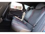 Volkswagen ID.7 Tourer GTX Limited Edition 86 kWh 340PK / 250kW, 60 maanden / 100.000km garantie, warmtepomp, wegklapbare trekhaak, adaptief onderstel (dcc), 20" LMV, Harman & Kardon geluidssysteem (13 speaker 700 watt met subwoofer), head-up display, rondomzichtcamera (area view), verwarm- en ventileerbare voorstoelen met elektrische stoelverstelling, massagefunctie en geheugen, verwarmbare achterbank, verwarmbaar multifunctioneel lederen stuurwiel, parkeerassistent (park assist pro), draadloze telefoonlader, verwarmbare voorruit (infrarood), LED Matrix (IQ.Lights), dodehoekdetectie (side assist), 4 wielaandrijving (4motion), discover pro max navigatie scherm, elektrisch verstel-, verwarm- en inklapbare buitenspiegels, Apple Carplay & Android Auto, parkeersensoren voor en achter (pdc), navigatie, DAB+, 3-zone climatronic etc.