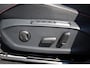 Volkswagen ID.7 Tourer GTX Limited Edition 86 kWh 340PK / 250kW, 60 maanden / 100.000km garantie, warmtepomp, wegklapbare trekhaak, adaptief onderstel (dcc), 20" LMV, Harman & Kardon geluidssysteem (13 speaker 700 watt met subwoofer), head-up display, rondomzichtcamera (area view), verwarm- en ventileerbare voorstoelen met elektrische stoelverstelling, massagefunctie en geheugen, verwarmbare achterbank, verwarmbaar multifunctioneel lederen stuurwiel, parkeerassistent (park assist pro), draadloze telefoonlader, verwarmbare voorruit (infrarood), LED Matrix (IQ.Lights), dodehoekdetectie (side assist), 4 wielaandrijving (4motion), discover pro max navigatie scherm, elektrisch verstel-, verwarm- en inklapbare buitenspiegels, Apple Carplay & Android Auto, parkeersensoren voor en achter (pdc), navigatie, DAB+, 3-zone climatronic etc.