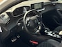 Peugeot e-208 GT Pack Alcantara stoelen | Panoramadak | Fietsendragerhaak | Achteruitrijcamera | Adeptieve cruise control | Stoelverwarming | Apple carplay & Android auto