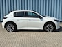 Peugeot e-208 GT Pack Alcantara stoelen | Panoramadak | Fietsendragerhaak | Achteruitrijcamera | Adeptieve cruise control | Stoelverwarming | Apple carplay & Android auto