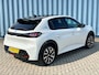 Peugeot e-208 GT Pack Alcantara stoelen | Panoramadak | Fietsendragerhaak | Achteruitrijcamera | Adeptieve cruise control | Stoelverwarming | Apple carplay & Android auto