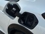 Peugeot e-208 GT Pack Alcantara stoelen | Panoramadak | Fietsendragerhaak | Achteruitrijcamera | Adeptieve cruise control | Stoelverwarming | Apple carplay & Android auto