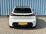 Peugeot e-208 GT Pack Alcantara stoelen | Panoramadak | Fietsendragerhaak | Achteruitrijcamera | Adeptieve cruise control | Stoelverwarming | Apple carplay & Android auto