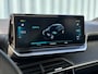 Peugeot e-208 GT Pack Alcantara stoelen | Panoramadak | Fietsendragerhaak | Achteruitrijcamera | Adeptieve cruise control | Stoelverwarming | Apple carplay & Android auto