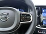 Volvo V60 B4 211pk Plus Dark / Sportstoelen / Panorama dak / Harman en Kardonn audio / Lightning pakket / Trekhaak / 360 graden camera /