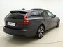 Volvo V60 B4 211pk Plus Dark / Sportstoelen / Panorama dak / Harman en Kardonn audio / Lightning pakket / Trekhaak / 360 graden camera /