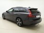 Volvo V60 B4 211pk Plus Dark / Sportstoelen / Panorama dak / Harman en Kardonn audio / Lightning pakket / Trekhaak / 360 graden camera /