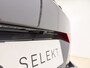 Volvo V60 B4 211pk Plus Dark / Sportstoelen / Panorama dak / Harman en Kardonn audio / Lightning pakket / Trekhaak / 360 graden camera /