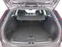 Volvo V60 B4 211pk Plus Dark / Sportstoelen / Panorama dak / Harman en Kardonn audio / Lightning pakket / Trekhaak / 360 graden camera /