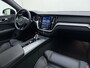 Volvo V60 B4 211pk Plus Dark / Sportstoelen / Panorama dak / Harman en Kardonn audio / Lightning pakket / Trekhaak / 360 graden camera /