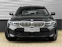 BMW 3-Serie Touring 330e xDrive M-Sport - Long Range - Pano - Driving Ass Prof - Trekhaak - Head-up