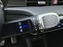 Hyundai Ioniq 5 Lounge 73kWh / SOH 100% / Dealer onderhouden / Fabrieksgarantie tot 03-2027 / warmtepomp / zonnepaneel / CCS snelladen / Trekgewicht 1600 kg / WLTP bereik 481 km bereik stad 686 km / Stuur- Stoel & Achterbank verwarming / Rondomzicht camera /