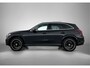 Mercedes-Benz GLC 300e 4MATIC Business Solution AMG | Advanced plus pakket | Trekhaak | Middenconsole metaalstructuur | Panoramaschuifdak | 20" multispaaks lichtmetalen AMG velgen | Warmtewerend, donkergetint glas |