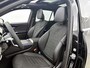 Mercedes-Benz GLC 300e 4MATIC Business Solution AMG | Advanced plus pakket | Trekhaak | Middenconsole metaalstructuur | Panoramaschuifdak | 20" multispaaks lichtmetalen AMG velgen | Warmtewerend, donkergetint glas |