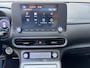 Hyundai Kona Electric EV Pure 64 kWh 204pk | Camera | Carplay | Adaptive cruise controle | Keyless entry | 17'' Velgen | Parkeersensoren | Trekhaak